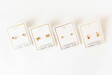 Load image into Gallery viewer, Screwback Stud Earrings - Violet Heart