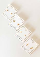 Load image into Gallery viewer, Screwback Stud Earrings - Violet Heart