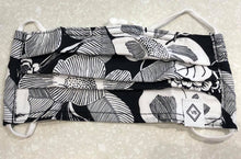 Load image into Gallery viewer, Vera Bradley Youth Pleated Mask with Adjustable Elastic children’s mask