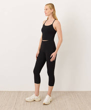 Load image into Gallery viewer, Women's On The Go-To Cropped Legging