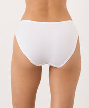 Load image into Gallery viewer, Women's Everyday Classic Fit Bikini