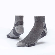 Load image into Gallery viewer, Organic Wool Urban Hiker Ankle Socks