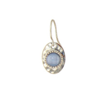 Load image into Gallery viewer, Hammered Oval Earring