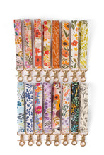 Load image into Gallery viewer, Floral Wristlet Keychain