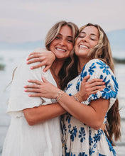 Load image into Gallery viewer, Sisters