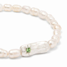Load image into Gallery viewer, Pearl Affirmation Bracelet - Luck/Silver