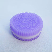 Load image into Gallery viewer, Realistic Sandwich Cookie Squeeze Toy