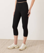 Load image into Gallery viewer, Women's On The Go-To Cropped Legging