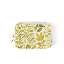 Load image into Gallery viewer, Floral Zip Wallet