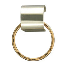 Load image into Gallery viewer, P59 Wide Smooth Post with Linked Hammered Circle Post Earring