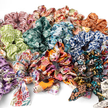 Load image into Gallery viewer, Satin Scrunchie