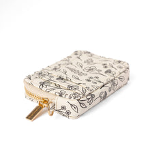 Load image into Gallery viewer, Floral Zip Wallet