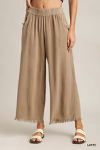 Load image into Gallery viewer, Linen Blend Elastic Waistband, Wide Leg Pants, Side Pockets, &amp; Frayed Hem Bottoms