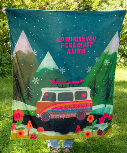 COZY THROW BLANKET - GO WHERE YOU FEEL MOST ALIVE