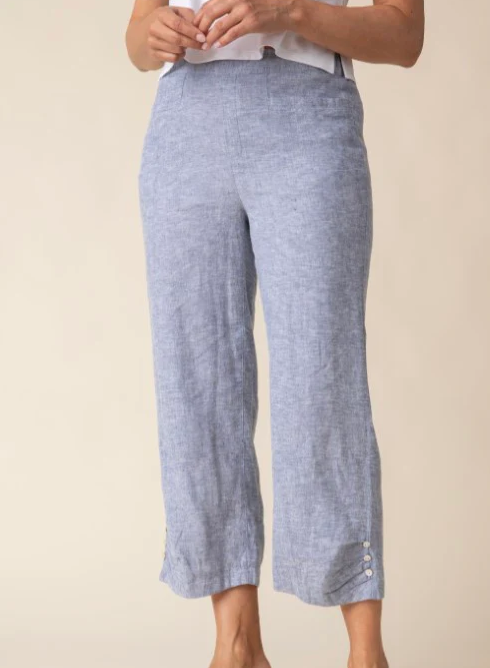 Pleat Button Capri
