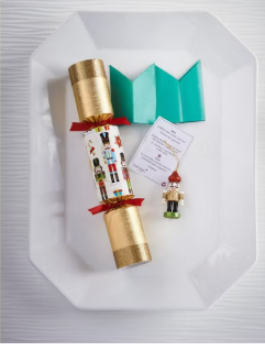 Robin Reed English Holiday Christmas Crackers – Traditional Nutcracker
