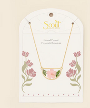 Load image into Gallery viewer, Pressed Flower Necklace