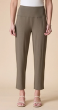 Load image into Gallery viewer, Core Travel Straight Pant s26