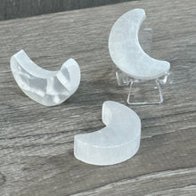 Load image into Gallery viewer, Selenite 1.5” Moon