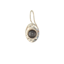 Load image into Gallery viewer, Hammered Oval Earring