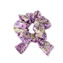 Load image into Gallery viewer, Satin Scrunchie