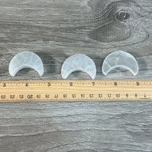 Load image into Gallery viewer, Selenite 1.5” Moon