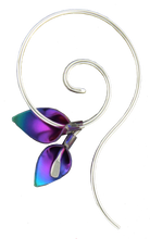 Load image into Gallery viewer, D58 Lily earring
