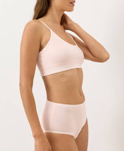 Load image into Gallery viewer, Women's Everyday Modern Scoop Bralette