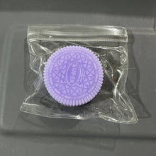 Load image into Gallery viewer, Realistic Sandwich Cookie Squeeze Toy