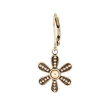 Load image into Gallery viewer, Granulated Flower Earring