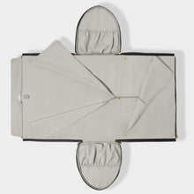 Load image into Gallery viewer, Fold Out Garment Weekend Bag