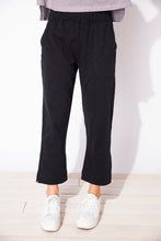 Load image into Gallery viewer, Escape By Habitat Clothes - Pocket Capri
